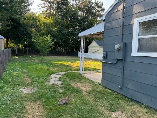 Building Photo - 220 Morton Rd