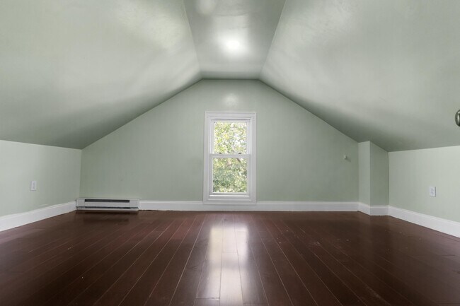 Building Photo - 271 Cator Ave