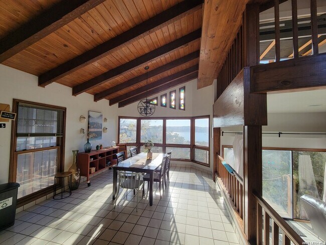 Building Photo - 2059 Glenn Dr