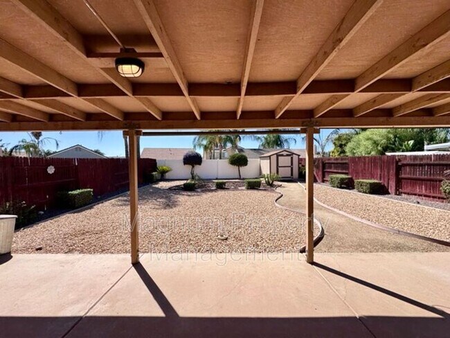 Building Photo - 27081 School Park Dr
