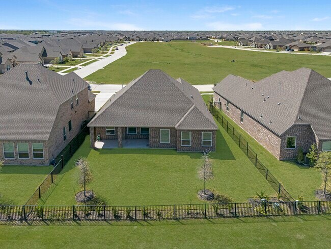 Building Photo - 2135 Tioga Vw Dr