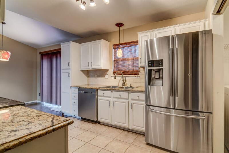 Building Photo - 205 Blossom Valley