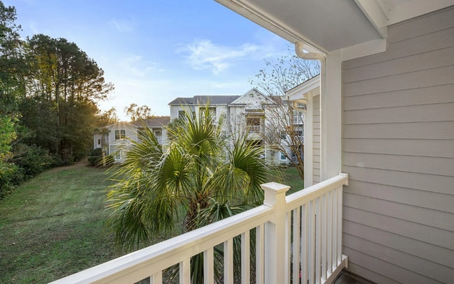 Building Photo - Beautiful Mt. Pleasant Condo For Rent!