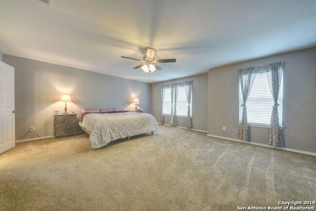 Building Photo - 3 Bedroom/2.5 Bathroom Home Located in Bentwood Ranch