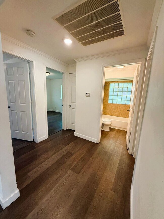 Building Photo - 1534 Rabe Dr