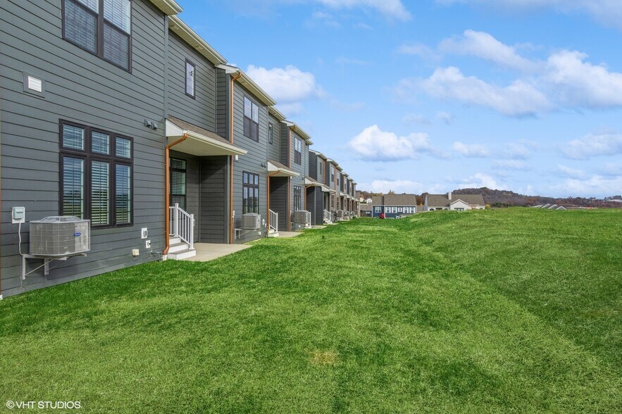 Building Photo - 403 Cranford Way