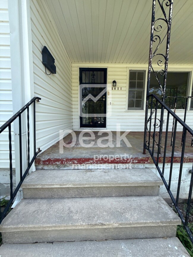 Building Photo - Charming 3-Bedroom Home for Lease in South...