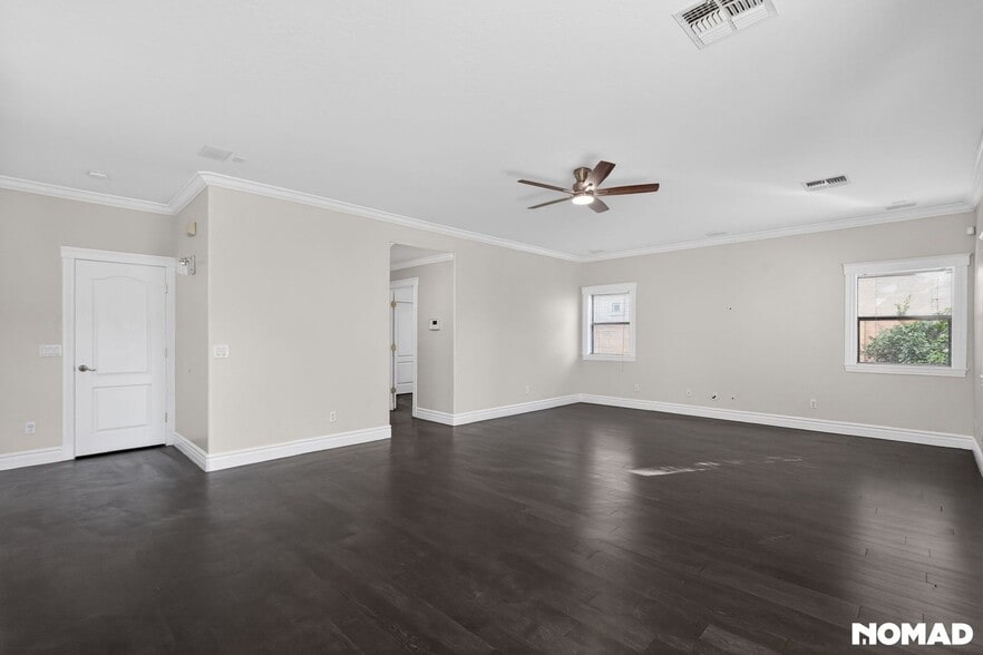 Building Photo - 7733 W Southgate Ave