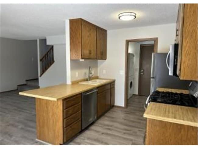 Building Photo - 17553 Ionia Path