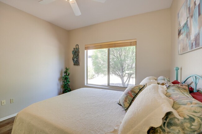 Building Photo - 15271 W Pantano Dr