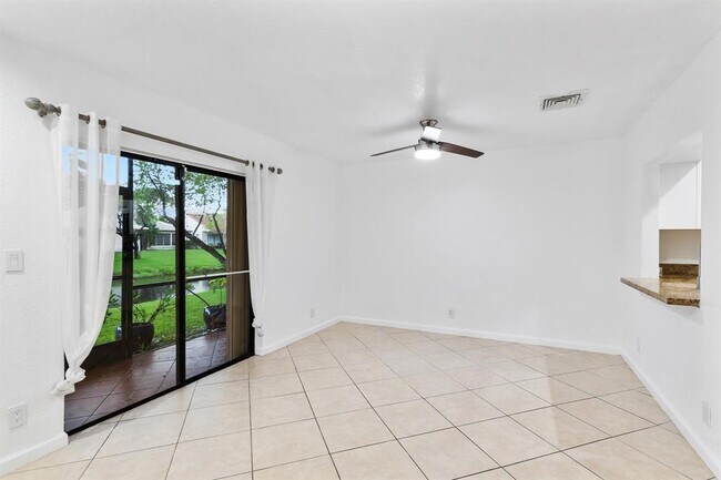 Building Photo - 1693 Cypress Pointe Dr