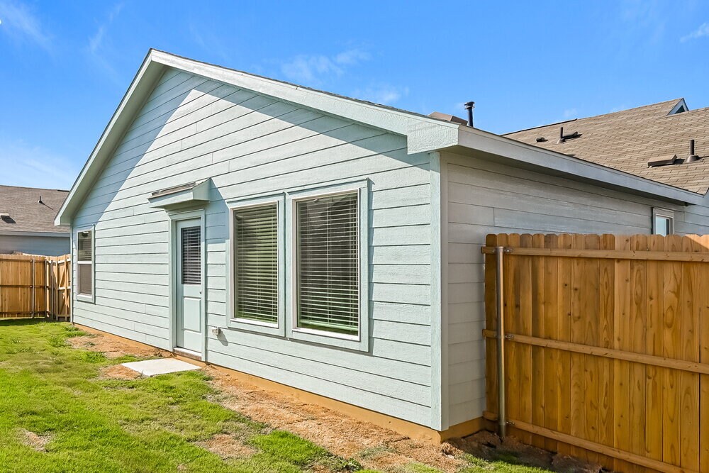 Building Photo - 1644 Limpkin Dr