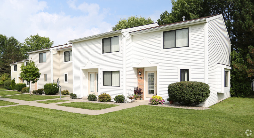 Primary Photo - Willow Pond Apartments & Townhouses