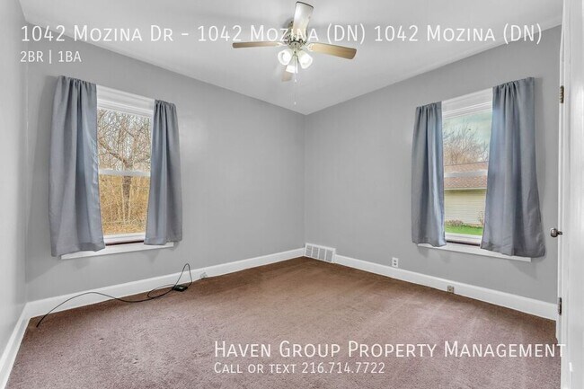 Building Photo - 1042 Mozina Dr