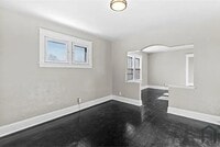 Building Photo - 5415 Hamilton Ave