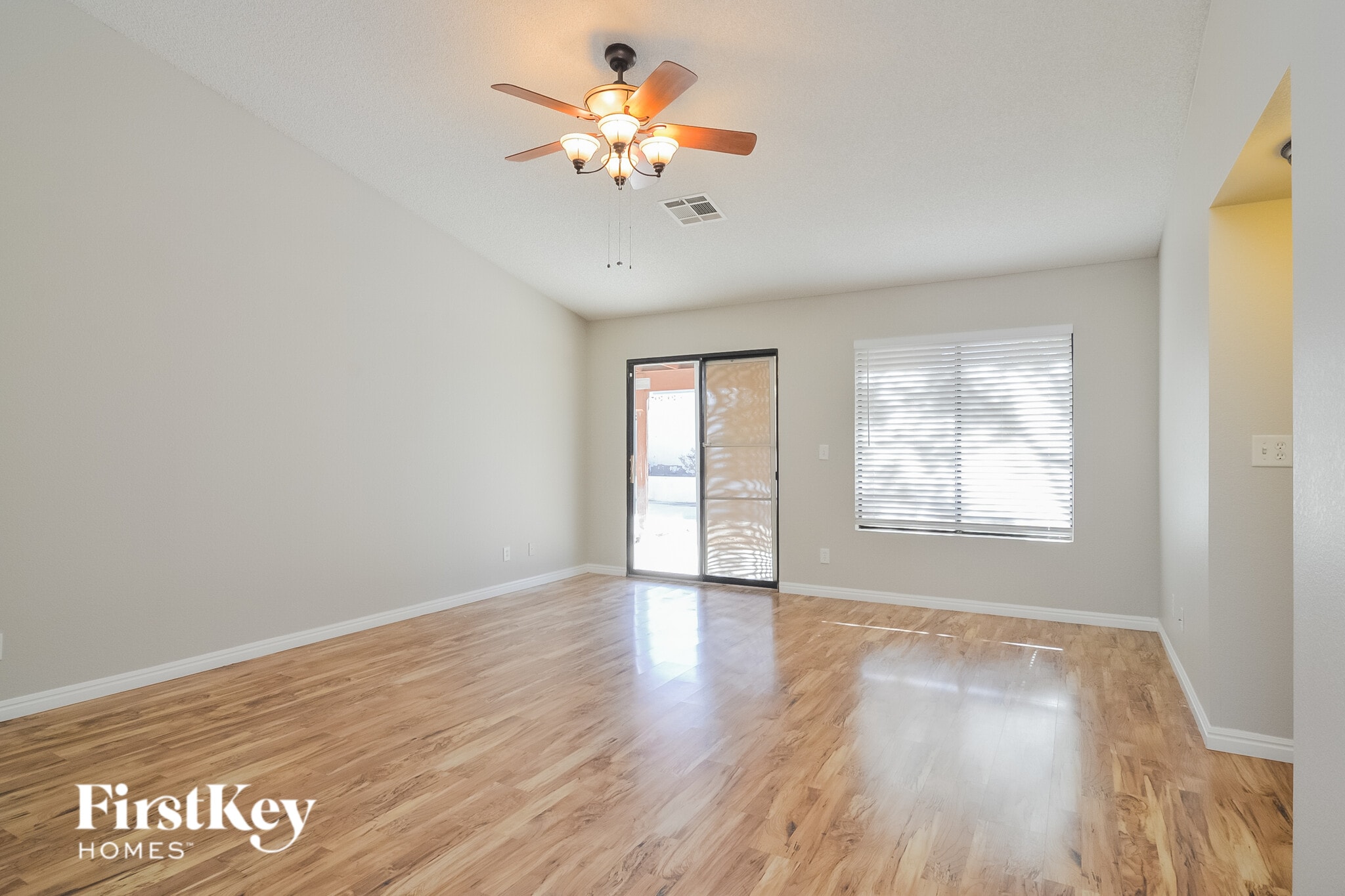 Building Photo - 801 Anchor Dr