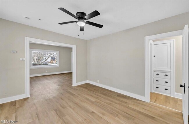 Building Photo - 3522 E 154th St