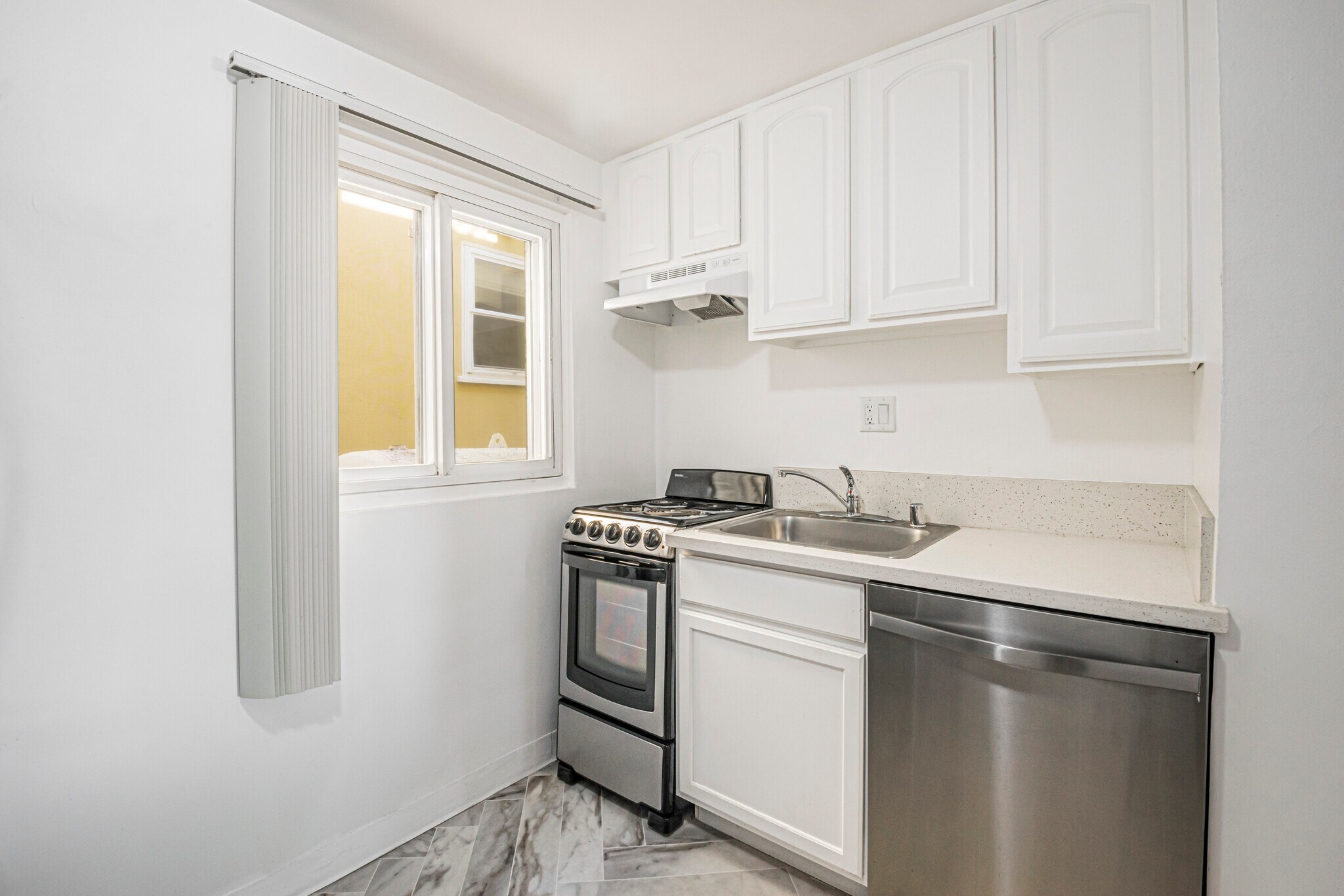 Building Photo - 5837.5A W 88th St