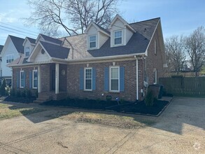 Building Photo - Remodeled 3BR Home Near Belmont & 12 South