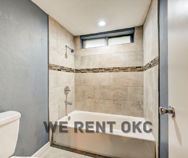 Building Photo - 11308 Bel Air Pl