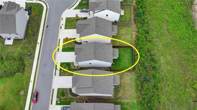 Building Photo - 3230 Westgate Park Dr