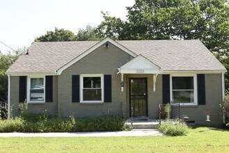 Building Photo - Awesome Cottage in the Heart of Inglewood/...