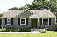Building Photo - Awesome Cottage in the Heart of Inglewood/...