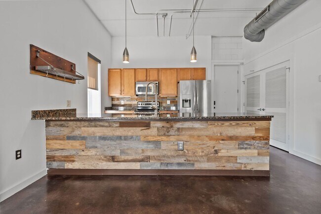 Building Photo - 2951 Baltic Ave