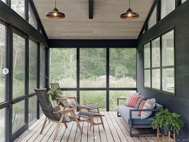 Building Photo - 8 Chester Rd