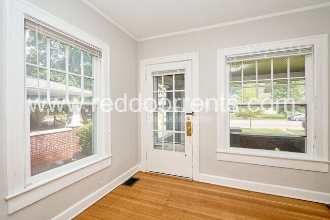 Building Photo - 4704 N College Ave