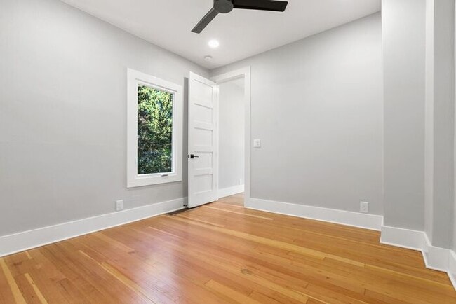 Building Photo - Stunningly Remodeled 1905 Beauty w/ AIR CO...