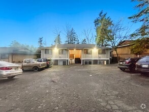 Building Photo - 2 Bedroom - Exactly what you're looking for!