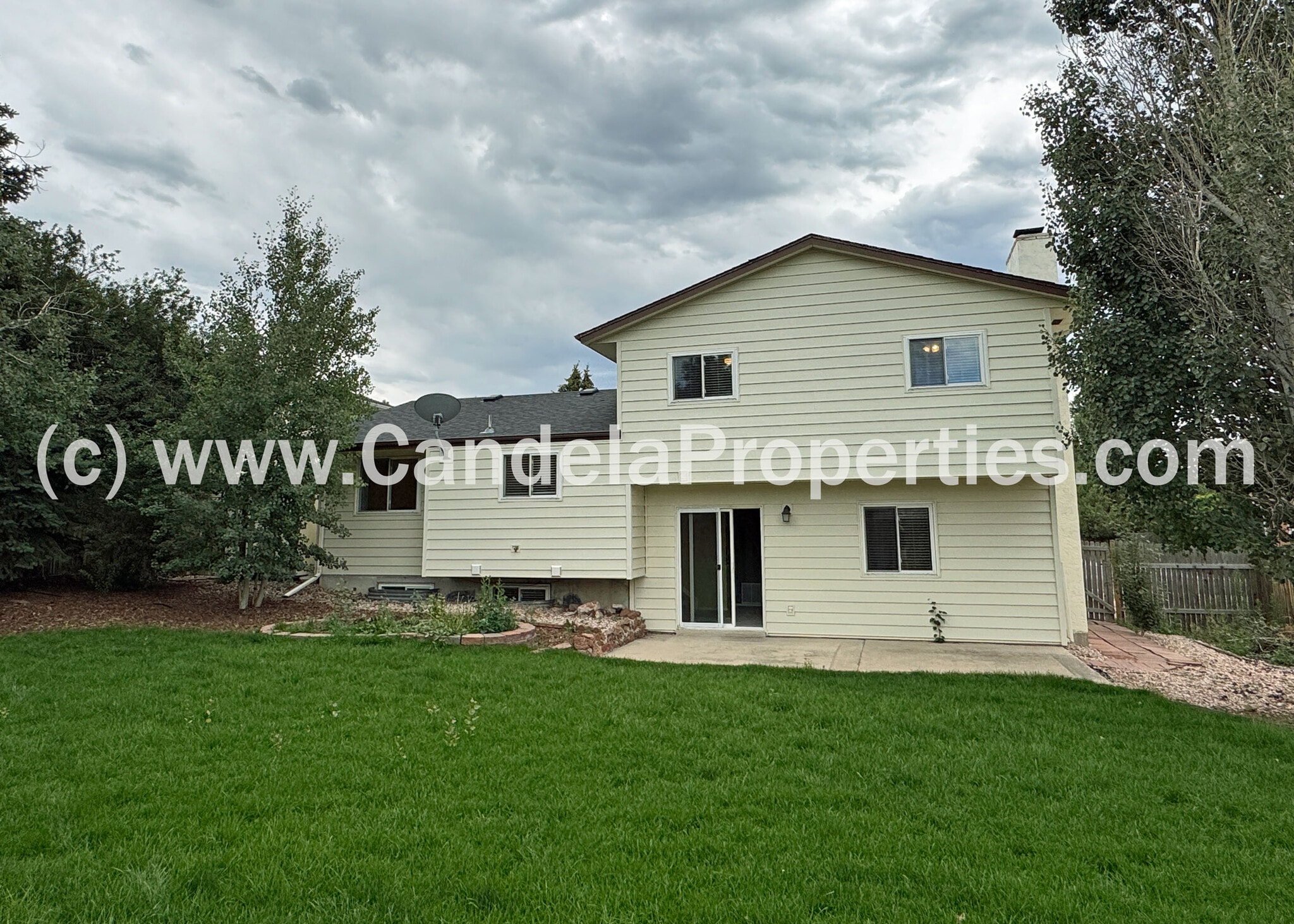 Building Photo - 8038 Horizon Dr