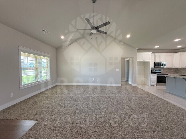 Building Photo - 997 Fair Oaks St
