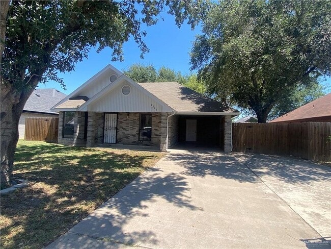 Building Photo - 2203 E Coma Ave