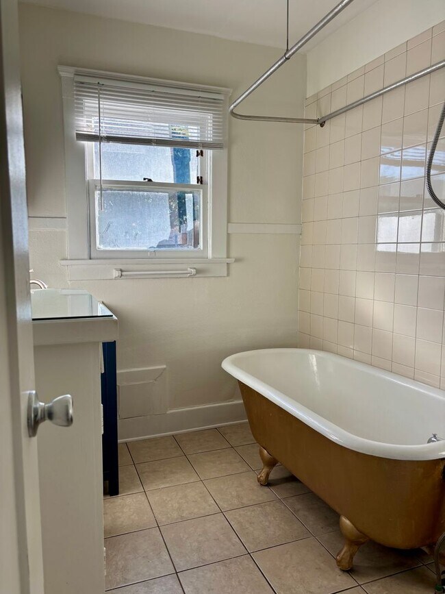 Building Photo - 28th St. / Landis