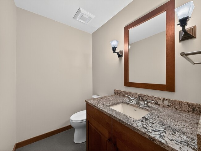 Building Photo - 5333 134th Ave SE