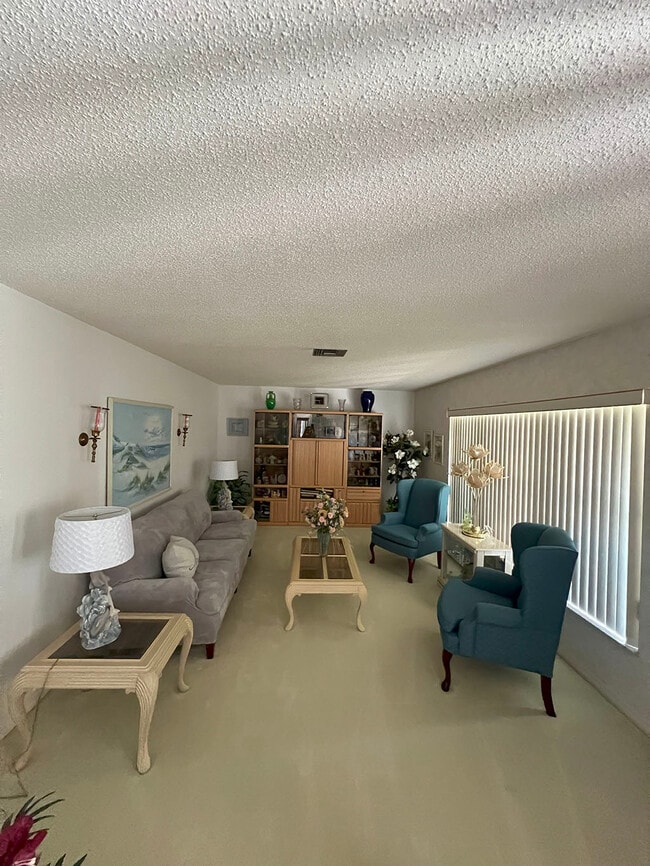 Building Photo - 8715 SE Alabama Pl