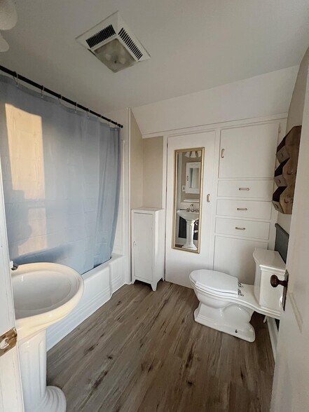 Building Photo - 1735 N 13th St