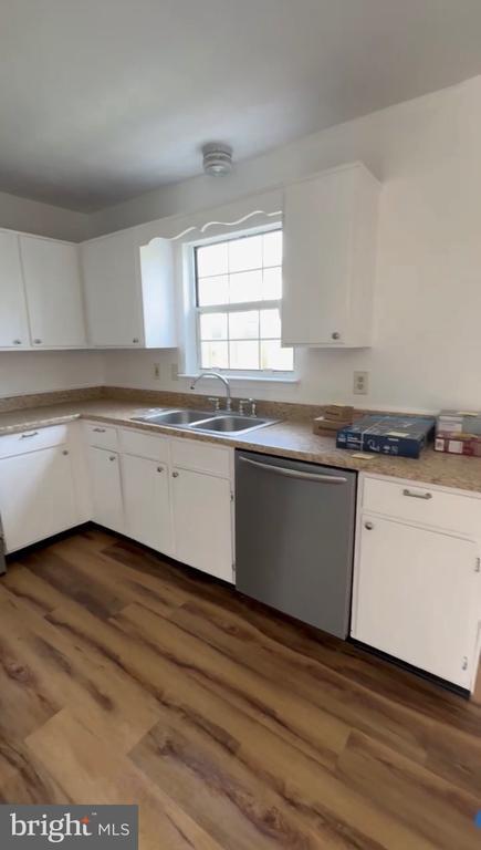 Building Photo - 102 Waterford Ln