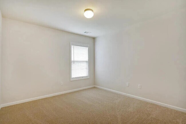 Building Photo - 126 Jordan Crest Ct