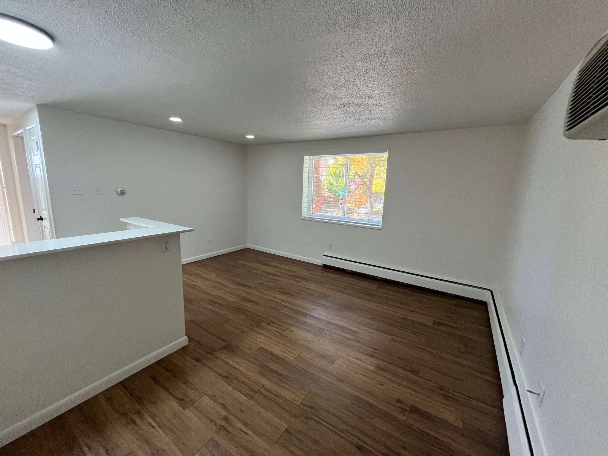 Building Photo - 165 S Clarkson St