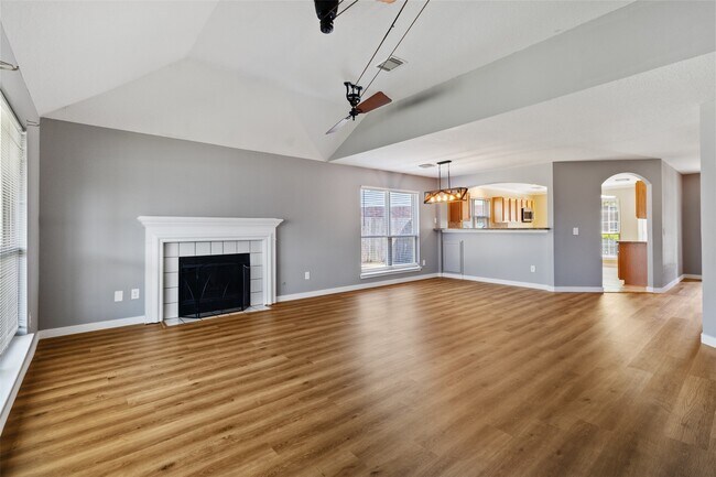 Building Photo - 3904 Ivywood Dr