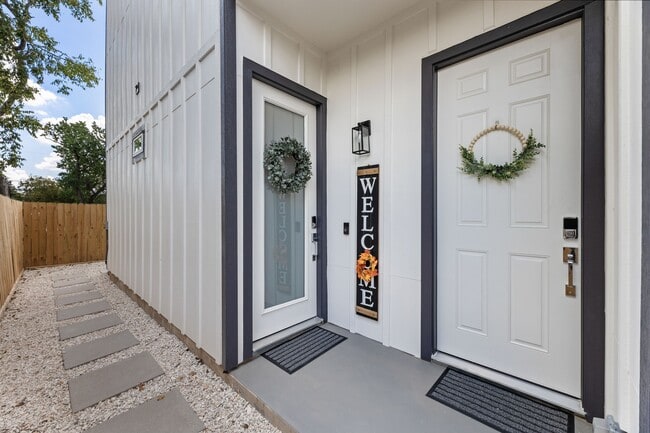 Building Photo - 3516 Noah St