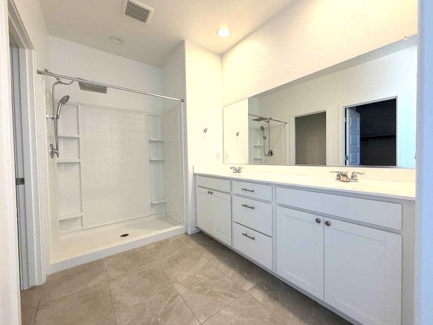 Building Photo - 9449 W Montecito Ave