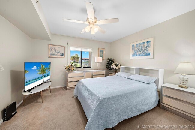 Building Photo - 601 Seafarer Cir
