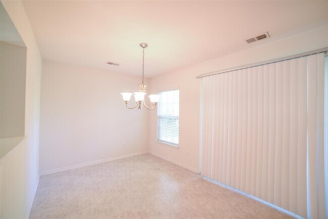 Building Photo - 313 Breckingridge Dr