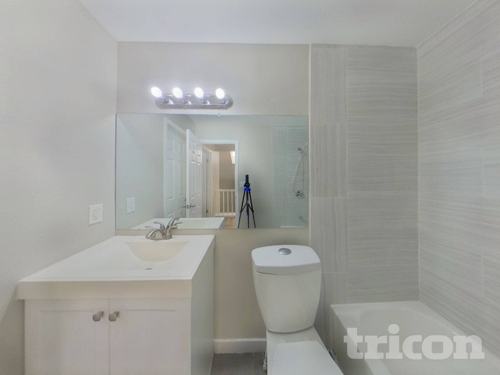 Building Photo - 9227 S Butterwood Ct