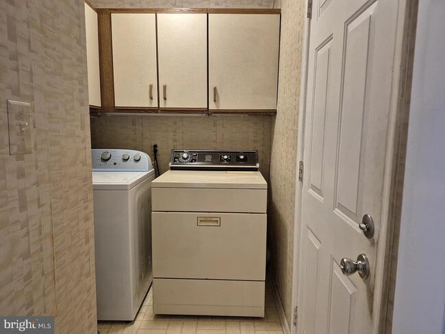 Building Photo - 262 Tulip Tree Ct