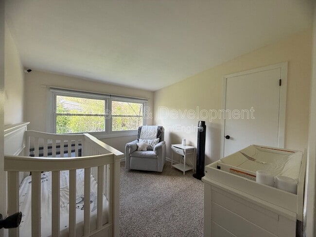 Building Photo - 558 Mallard Ln